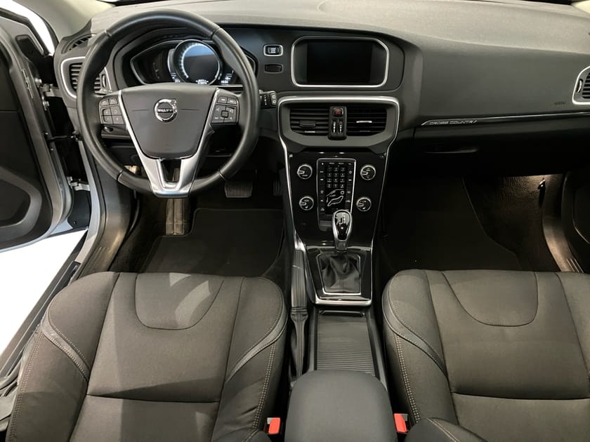 Bild 5 av Volvo V40 Cross Country D3 Business Advanced |  Programbar bränslevärmare