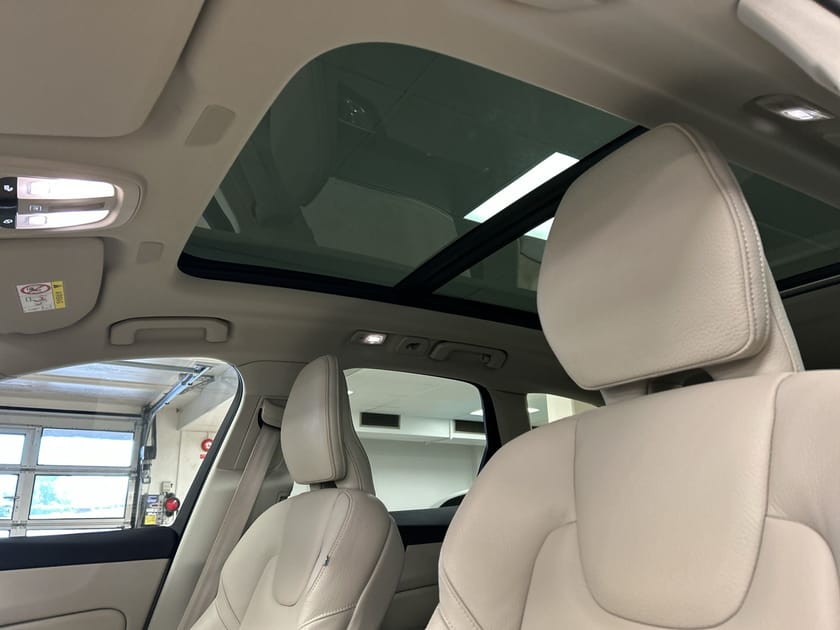 Bild 2 av Volvo XC60 T6 AWD Plus Dark Edition//Glastak//