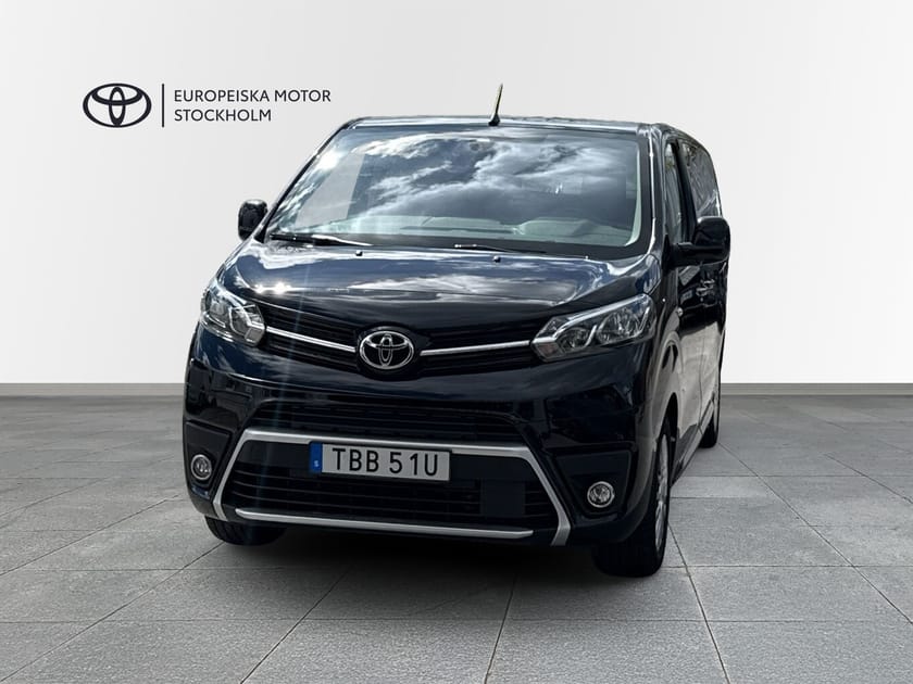Bild 1 av Toyota Proace Verso 2,0 D-4D 180 HK SHUTTLE LONG 9-SITS VINTERHJUL MOMS