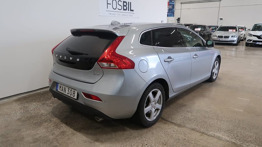 Bild 4 av Volvo V40 D4 Summum Drag-Värmare-SoV