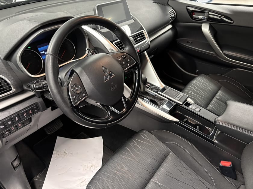 Bild 5 av Mitsubishi Eclipse Cross 1.5 T CVT 163HK Automat Välutrustad