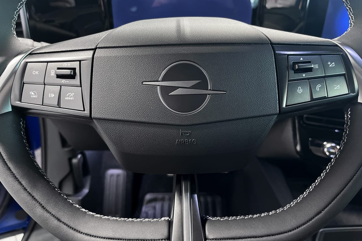 Opel Mokka Hybrid eDCT, 136ps, 2024