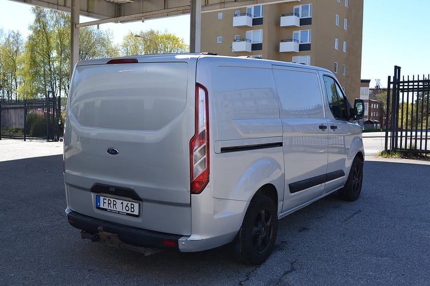 Bild 4 av Ford Transit Custom 300 2.0 SelectShift 130hk Drag+värmare