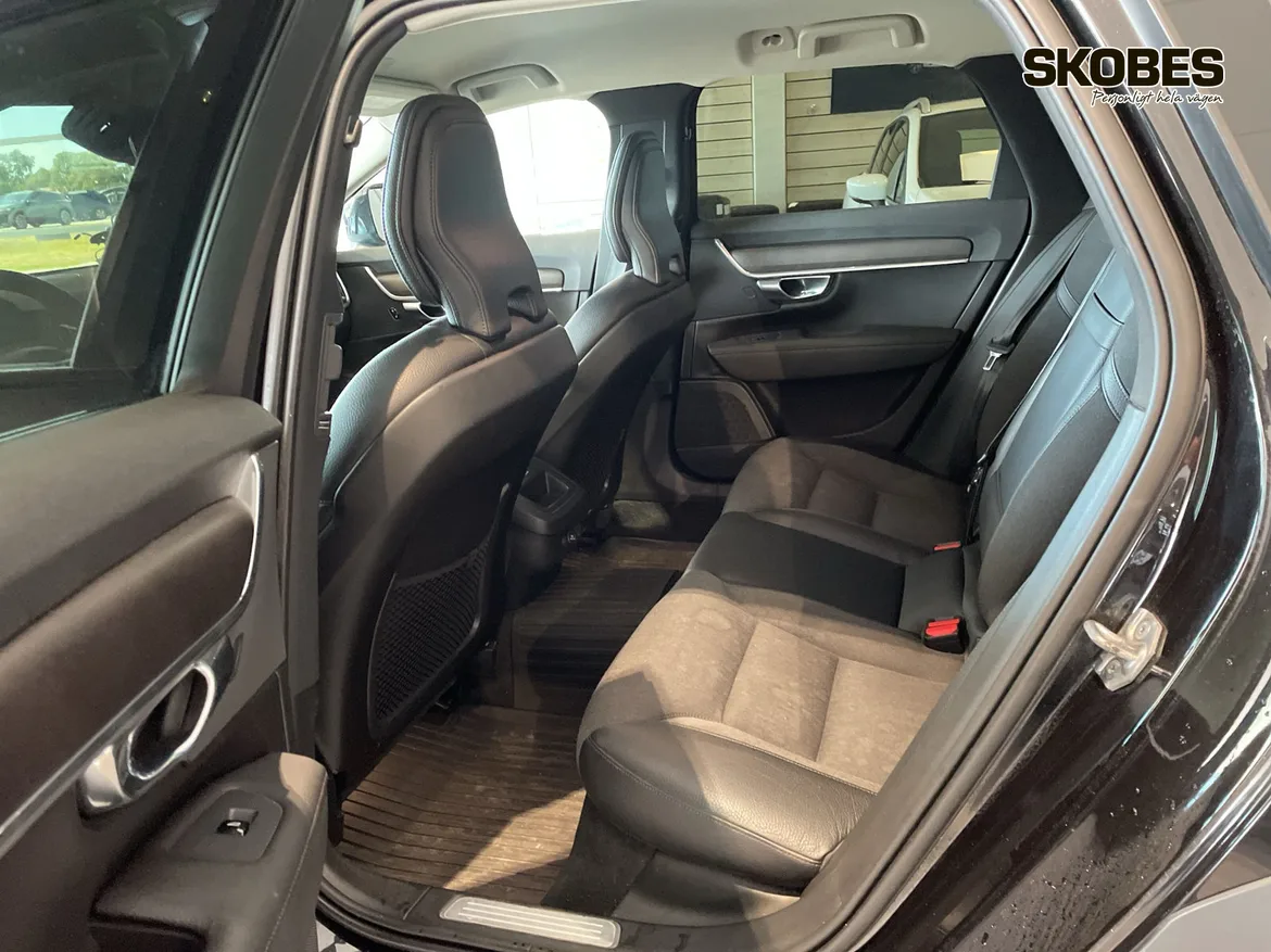 Volvo V90 Cross Country