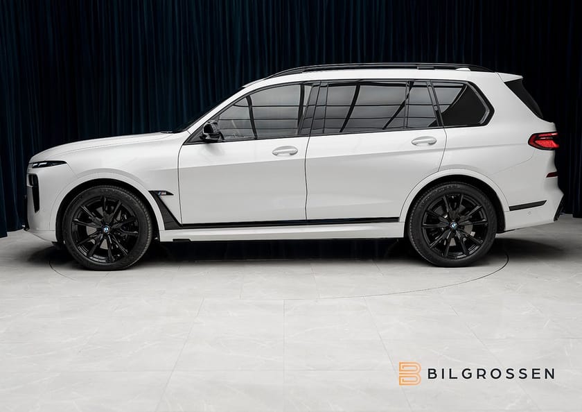 Bild 2 av BMW X7 M60i xDrive M Sport Pro Exklusiv 3.79% Sky Lounge B&W MOMS