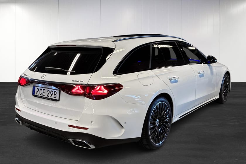 Bild 3 av Mercedes-Benz E 300 d e 4MATIC T de  | AMG Line | Nightpaket | Pano | 360 | Burmester