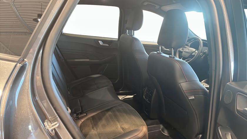 Bild 5 av Ford Kuga Plug-In Hybrid ST-LINE X DRAGKROK