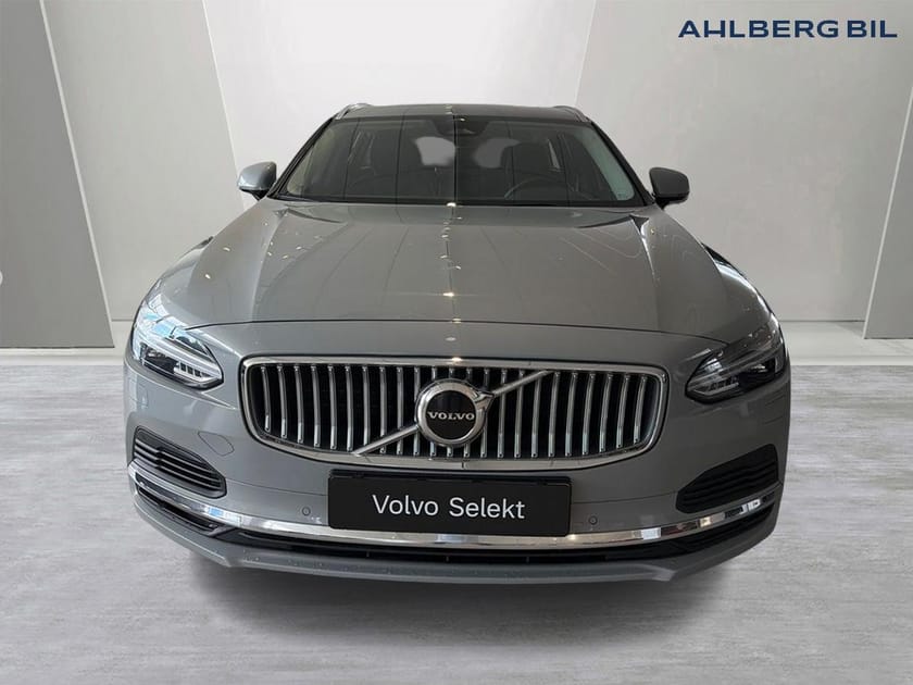 Bild 4 av Volvo V90 Recharge T6 Core Edition II, Parkeringskamera Bak, Baklucka Elmanövrerad, Google Maps, Apple CarPlay