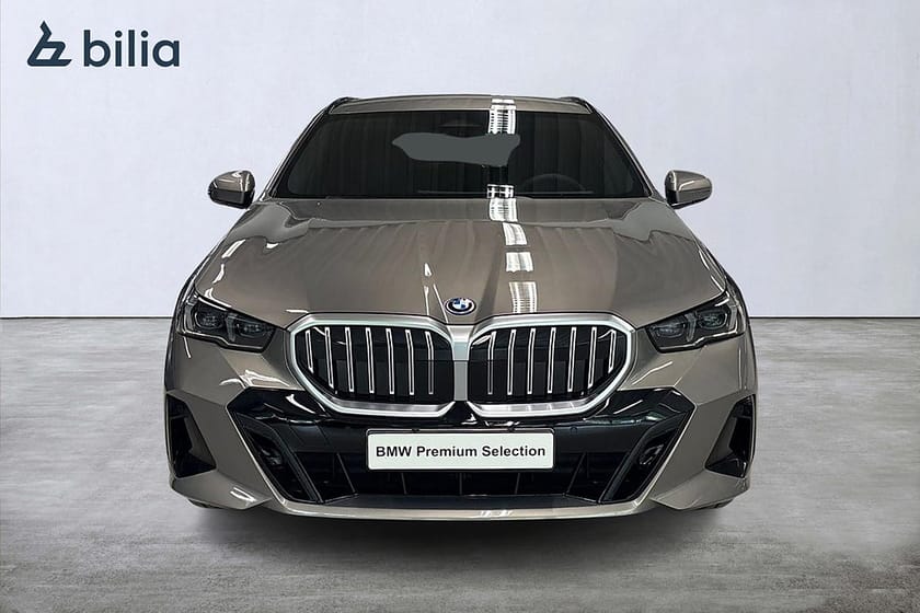 Bild 5 av BMW 530e xDrive Touring M-sport | Drag | Backkam. | Aktiv farth.