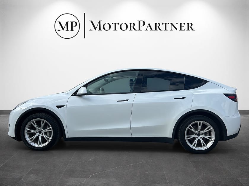 Bild 5 av Tesla Model Y Long Range AWD Autopilot Dragkrok MOMS 514hk