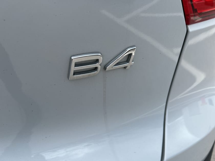 Bild 5 av Volvo XC40 B4 FWD Bensin Momentum Advanced SE