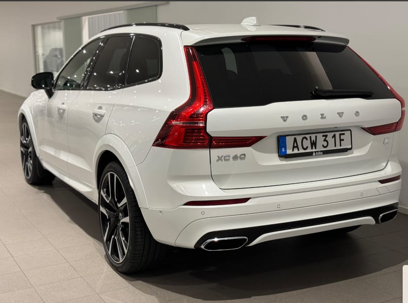 Bild 3 av Volvo XC60 T8 AWD Recharge R-Design, | Akustikrutor | Dragkrok |