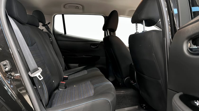 Bild 5 av Nissan Leaf N-Connecta 39 kWh / Leasing 3595kr / 360° kamera /