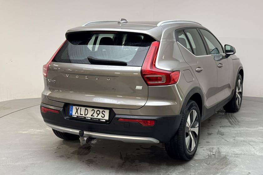 Bild 3 av Volvo XC40 T4 Recharge 211hk Momentum Advanced H/K Drag