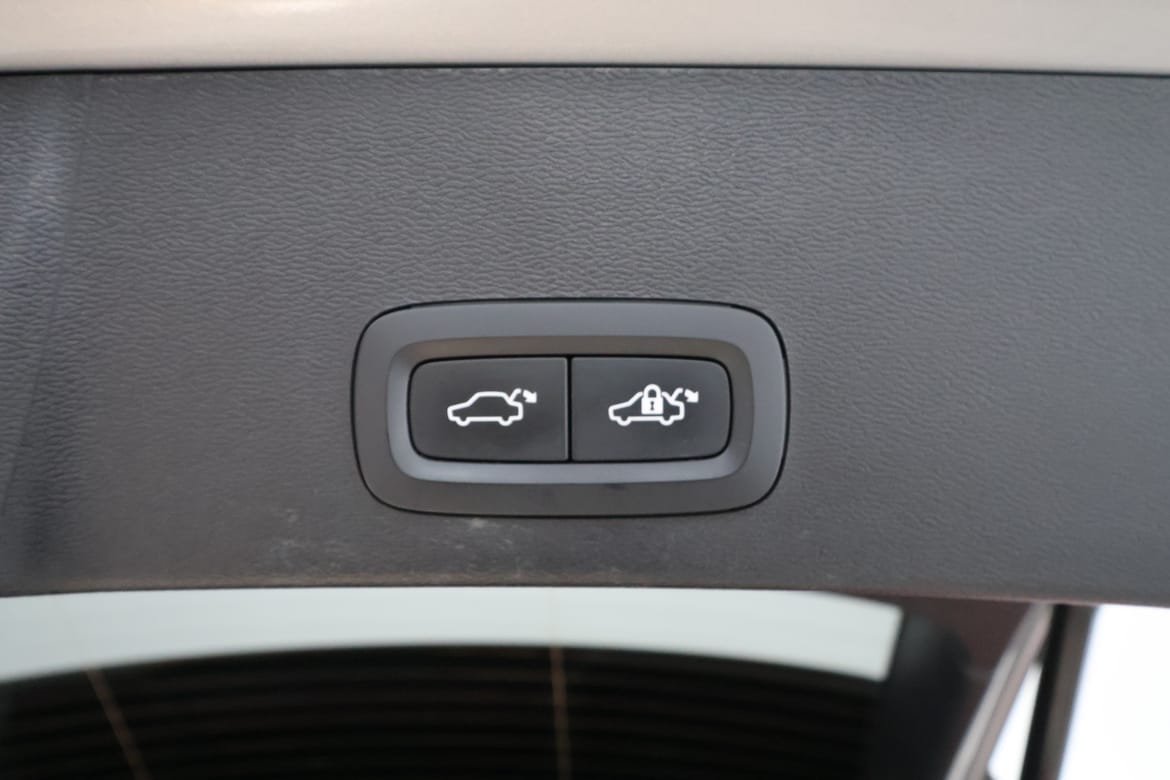 Volvo XC40 2024 - miniatyr 8