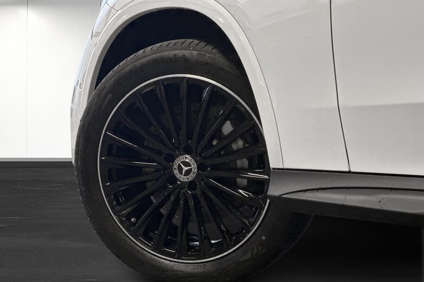 Bild 5 av Mercedes-Benz GLC 300 d e Coupé 4MATIC DE 4M | AMG | PANO | ELSTOLAR | RATTVÄRME