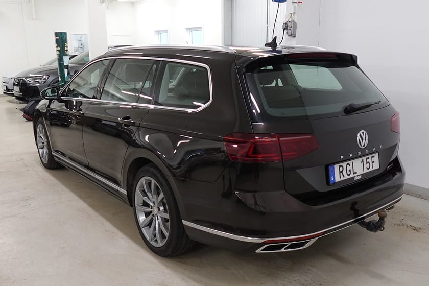 Bild 4 av Volkswagen Passat Sportscombi SC 2.0 TDI R-line 4Motion GT Värmare Drag IQ-Light MOMS
