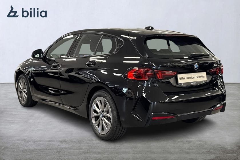 Bild 2 av BMW 120 | Backkamera | Rattvärme | Navigation