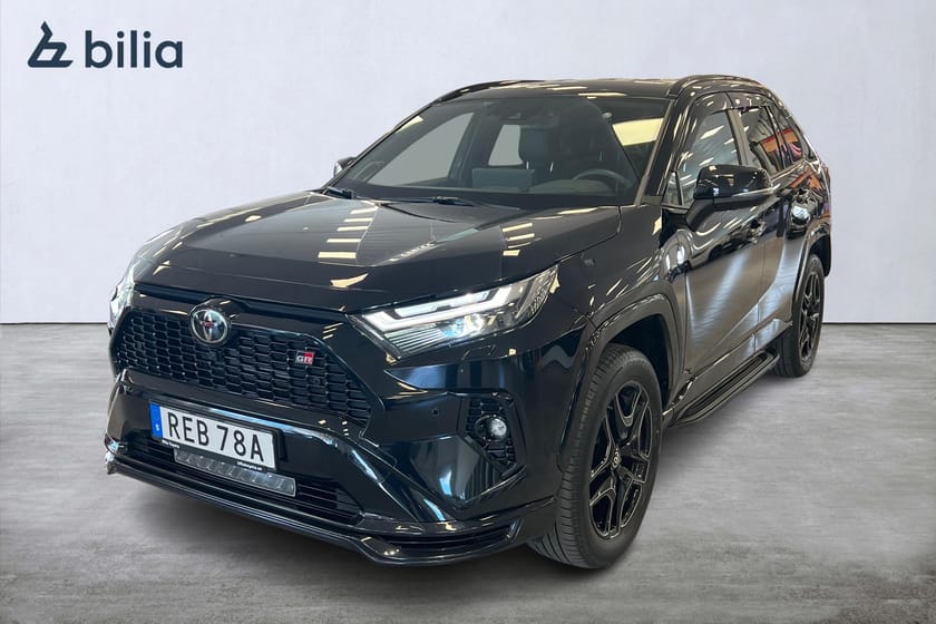Bild 1 av Toyota RAV4 Plug-in Hybrid – GR Sport, Drag, Led-ramp, Sidosteg