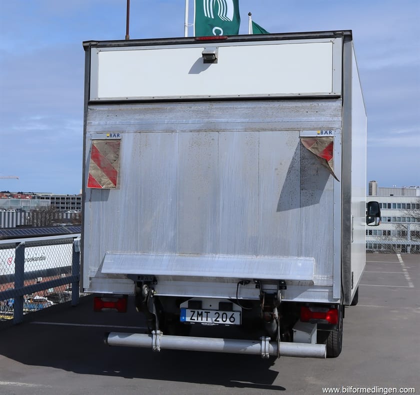 Bild 3 av Iveco Daily 35-160 Chassi Cab 35 2.3 156hk Kyl Bakgavellyft Värmare Automat