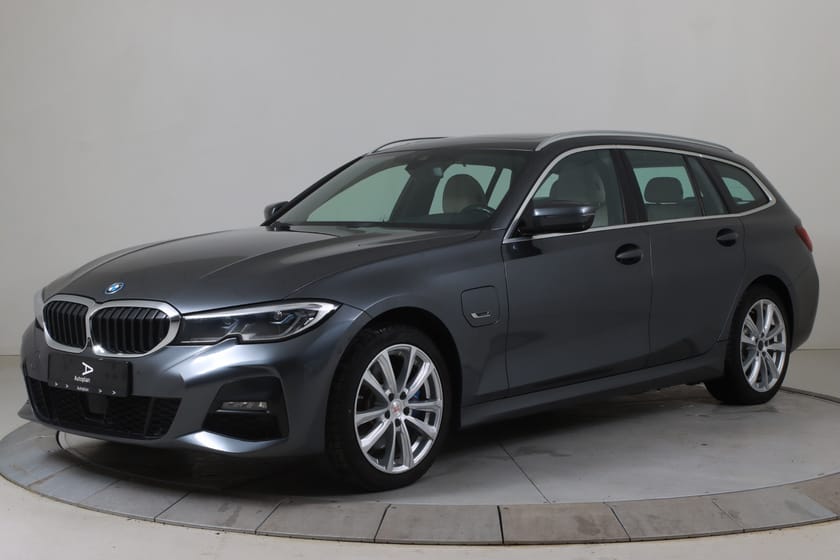 Bilde 2 av BMW 330e xDrive Touring eDrive M Sport (K) ACC/Krok/360º