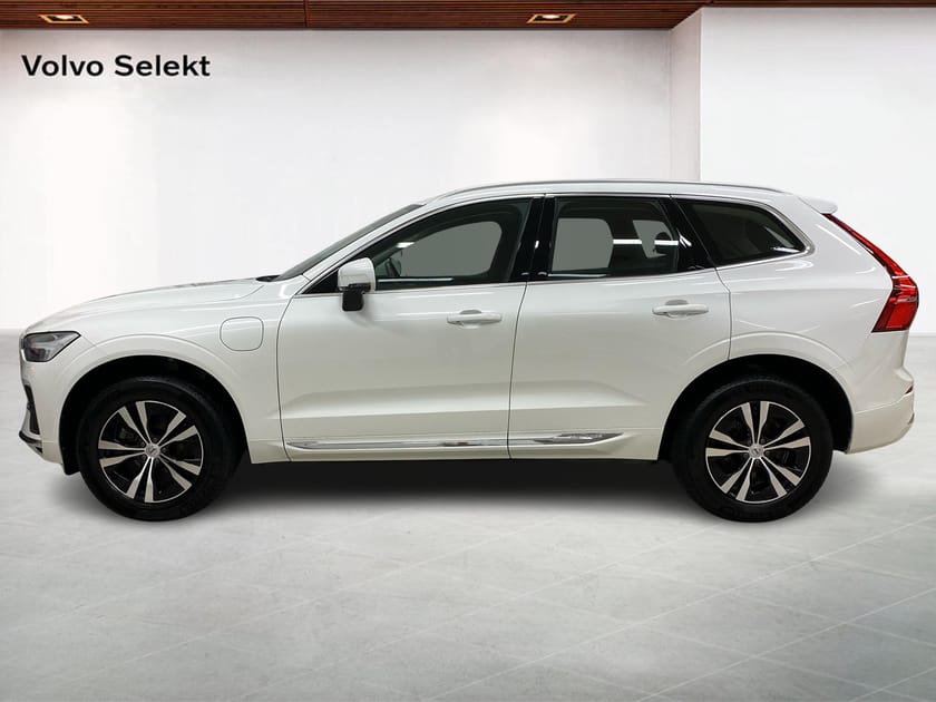Bild 3 av Volvo XC60 Recharge T6 Core Edition - Pilot Assist