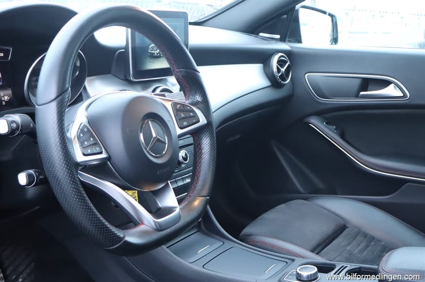 Bild 5 av Mercedes-Benz CLA 220 d AMG Sport Pano S/V-hjul Servad inkl besikt