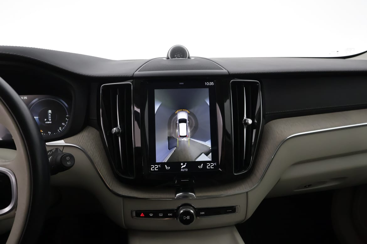 Volvo XC60 2018 - miniatyr 12