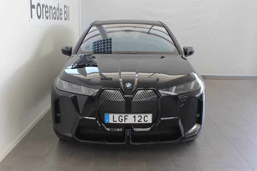 Bild 2 av BMW iX xDrive60 4,95 ränta M Sport Drag H/K 22" Park Assist