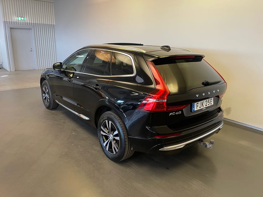 Bild 4 av Volvo XC60 Recharge T6 Core Bright / Dragkrok / Navigation / Backkamera /
