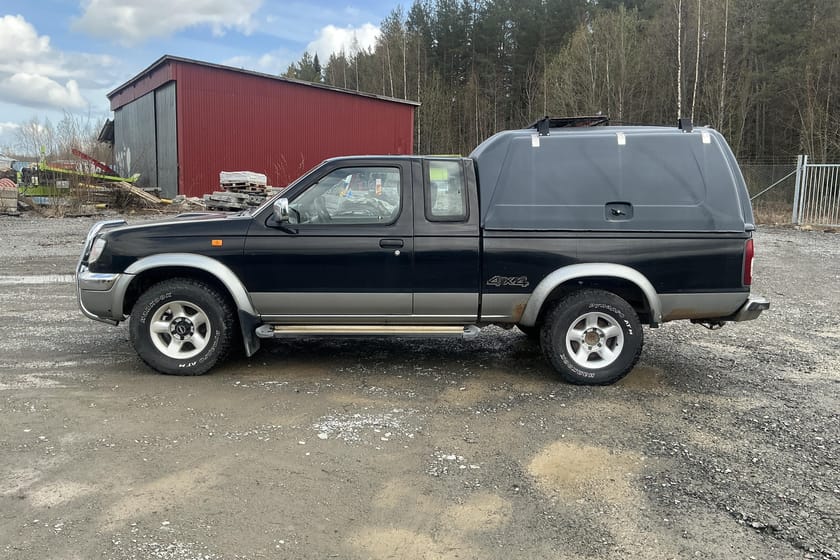 Bild 3 av Nissan NP300 King Cab 2.5D 4WD (104hk) Reparationsobjekt