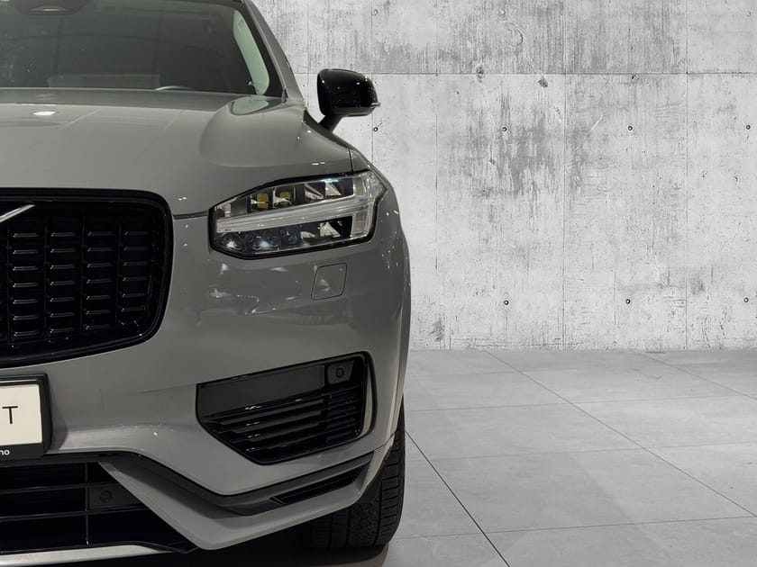 Bilde 4 av Volvo XC90 7 Seats Recharge T8 Plus Dark SEMI.EL.HF|20"|H&K|KLIMA.PK