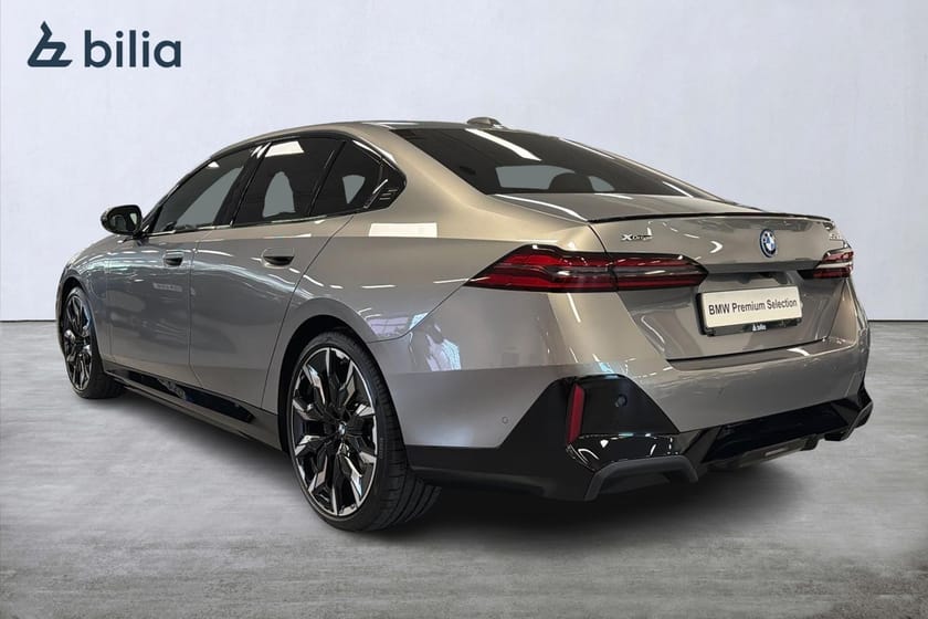 Bild 2 av BMW 530e xDrive M-sport Pro | DEMO | Panorama | Komfortstolar