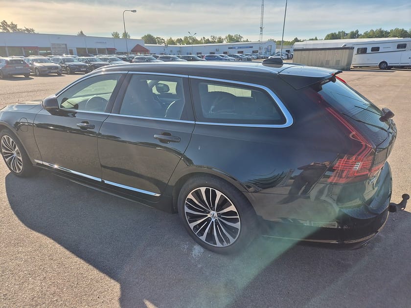 Bild 3 av Volvo V90 T6 Recharge Core Bright plug in AWD 350HK 4x4