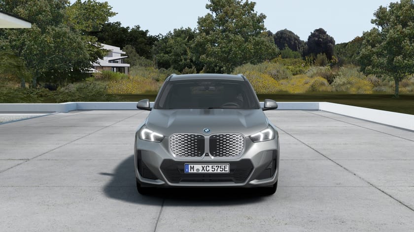Bild 3 av BMW iX1 xDrive30 M Sport Business Ed Drag DA HUD