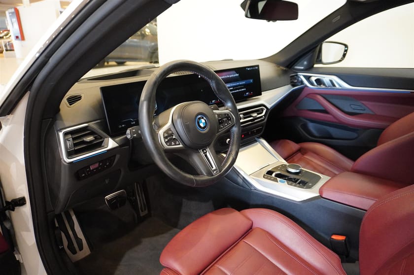Bild 2 av BMW i4 M50 xDrive Gran Coupé M-Sport Pro, Glastaklucka, Dragkrok, H K, Laserlights