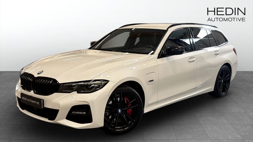 Bild 2 av BMW 330e xDrive Touring M Sport Drag Laserlight HUD Elstol+minne Hifi
