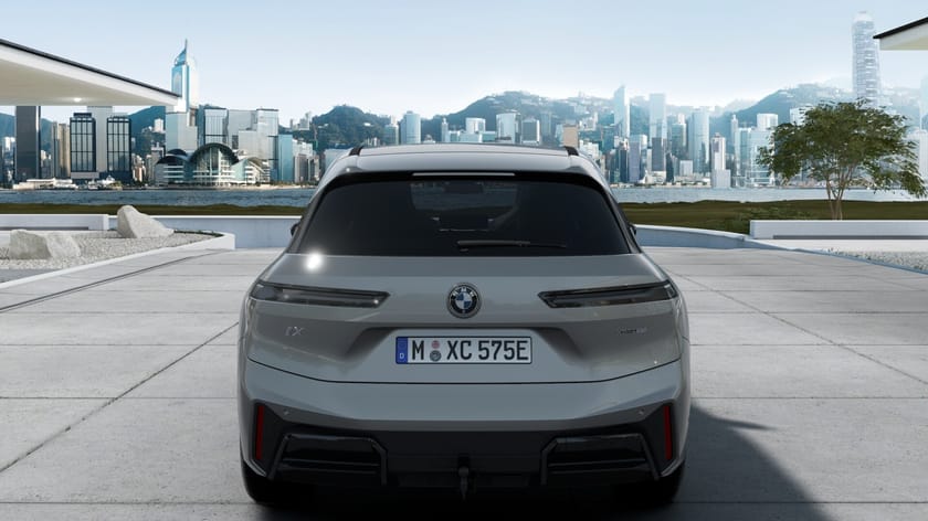 Bild 5 av BMW iX xDrive60 M Sport Pro Supercharged Ed Drag DA Pro B W