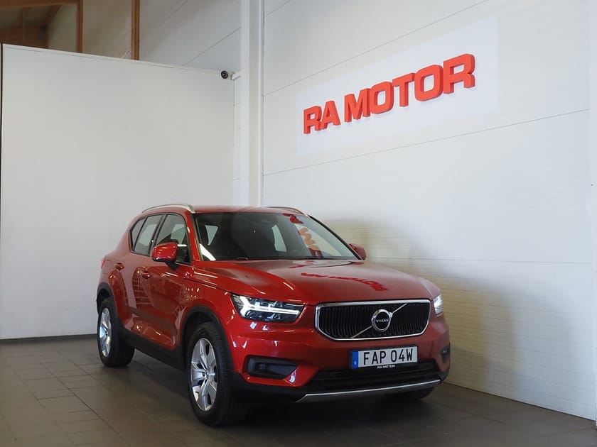 Bild 1 av Volvo XC40 D3 AWD Geartronic Momentum 150hk | B-Kamera | Drag |