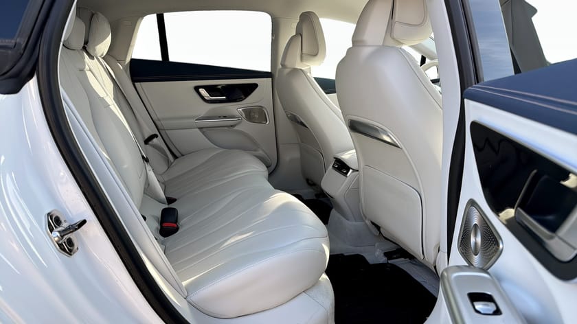 Bild 5 av Mercedes-Benz EQE 350 4MATIC AMG Drag Burmester Adaptiv