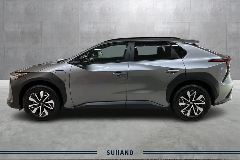 Bilde 2 av Toyota bZ4X AWD - Active tech