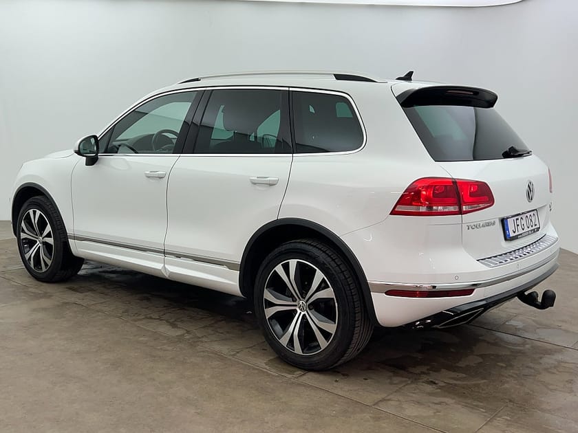 Bild 4 av Volkswagen Touareg 3.0 V6 TDI 262hk 4M R-line Kamera Drag