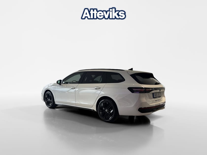Bild 5 av Volkswagen Passat Variant eHybrid * NY * R-line | Dragkrok | panoramasoltak | Ehybri