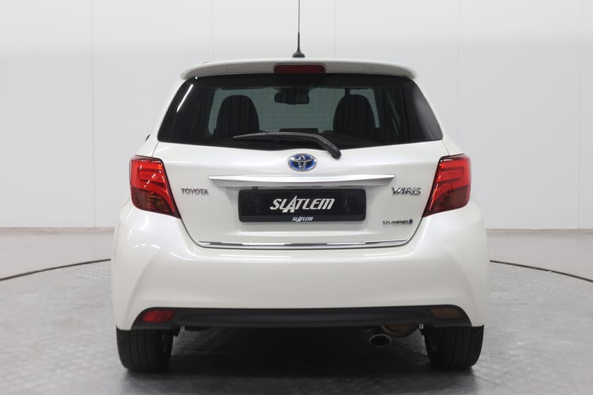 Bilde 3 av Toyota Yaris Hybrid 1,5 Hyb Aut,panorama,Cruise,Kamera,Navi,Dab,Keyless