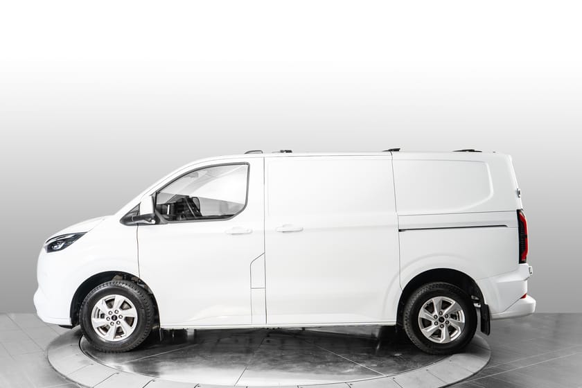 Bilde 4 av Ford E-Transit Custom 320 320L 2025 – Limited |3-seter|ACC|360Hengerfeste