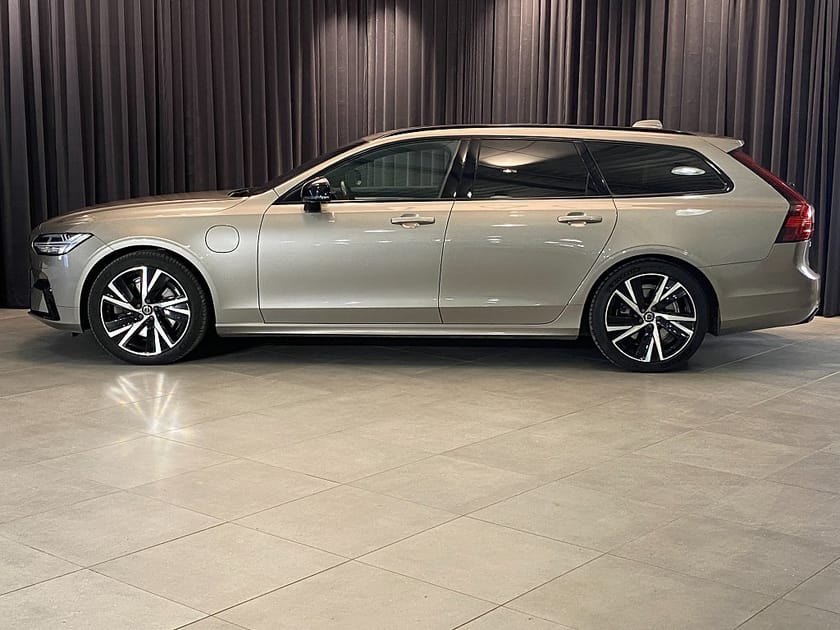 Bild 3 av Volvo V90 Recharge T8 AWD AUT R-Design / DRAG /