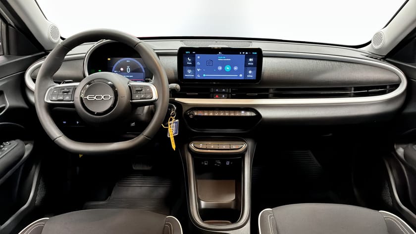 Bild 4 av Fiat 600 Hybrid HEV POP 1.2 100 HK DCT6 FWD