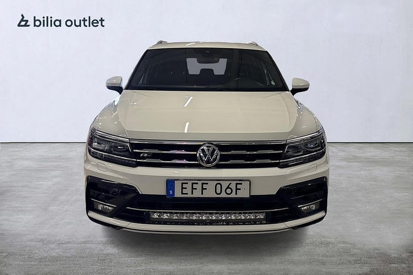 Bild 4 av Volkswagen Tiguan Allspace 7-sätes 2.0 TDI 4M R-Line GTS 240hk / 7-Sits / Cockpit