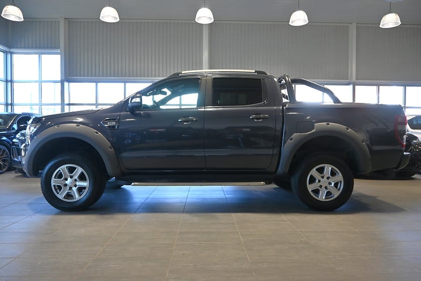 Bild 2 av Ford Ranger Dubbelhytt 3.2 TDCi 4x4 Wildtrack Breddad Flaklock