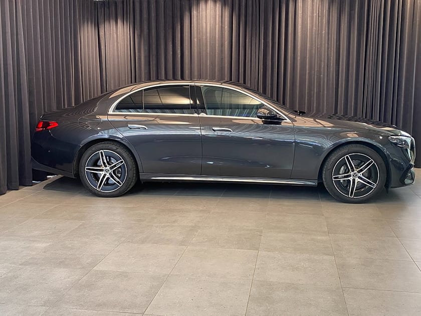 Bild 3 av Mercedes-Benz E 300 e 4MATIC 9G-Tronic AMG Line